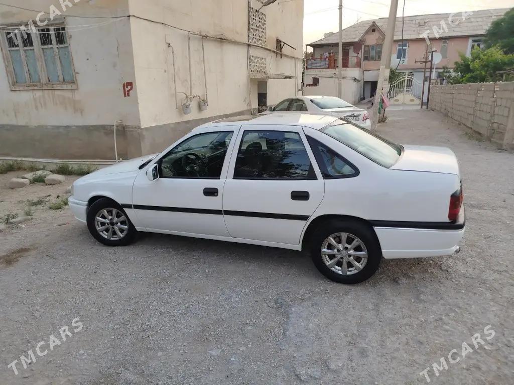 Opel Vectra 1993 - 36 000 TMT - Бахарден - img 2