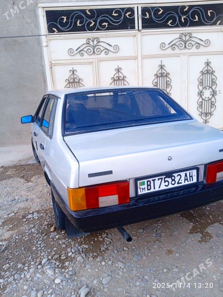 Toyota Corolla 2004 - 26 000 TMT - Серахс - img 8