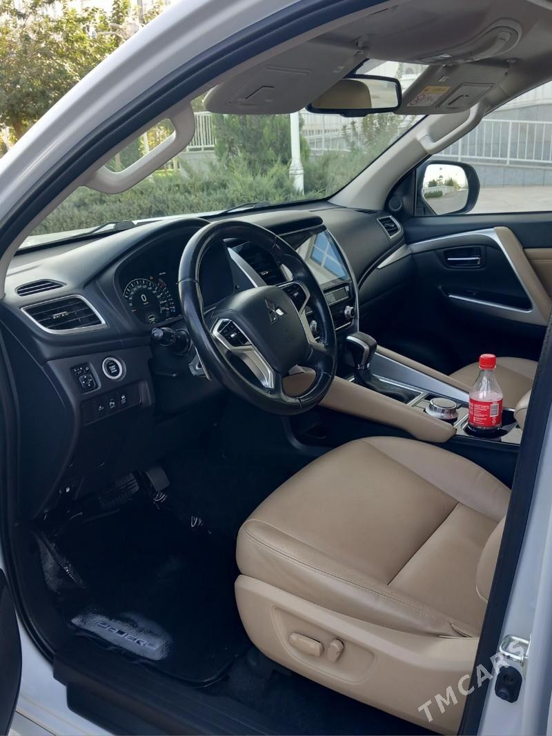 Mitsubishi Pajero 2020 - 435 000 TMT - Aşgabat - img 9