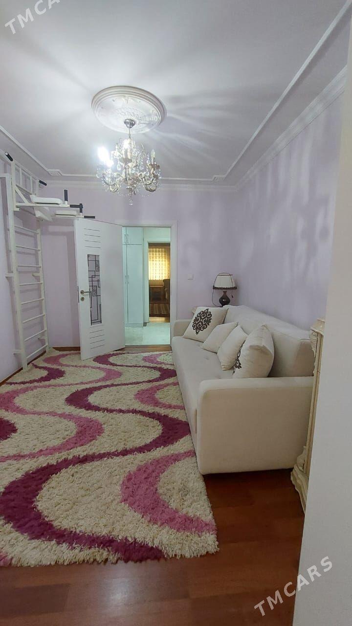 Аренда 3 ком 11 мкр - 11 мкр - img 1