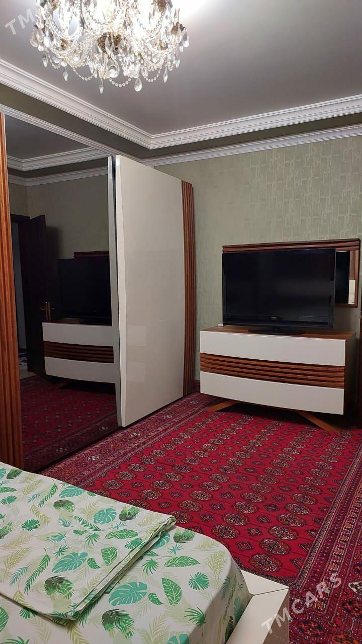 Аренда 3 ком 1 эт ким район - Ашхабад - img 1