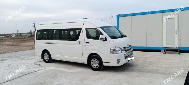 Toyota Hiace 2017 - 540 000 TMT - Türkmenbaşy - img 2