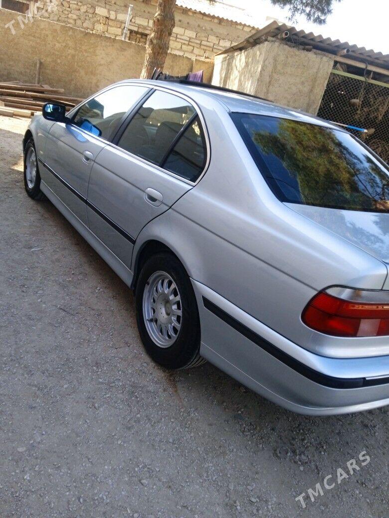 BMW E39 1998 - 110 000 TMT - Balkanabat - img 4