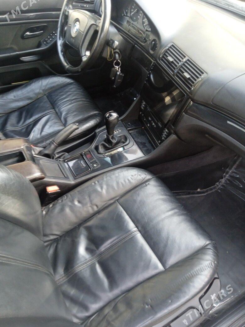 BMW E39 1998 - 110 000 TMT - Balkanabat - img 6