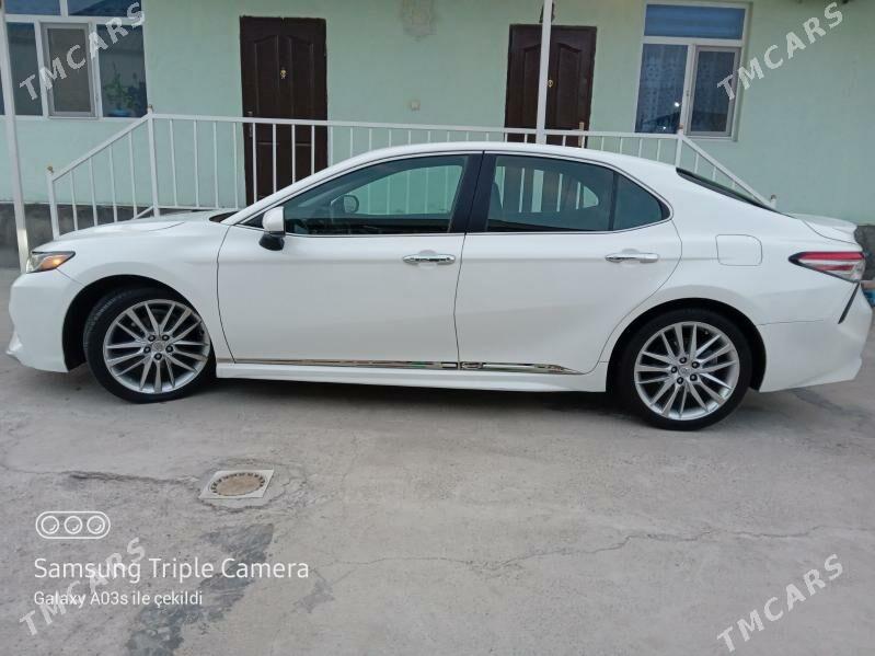 Toyota Camry 2018 - 260 000 TMT - Gökje - img 5