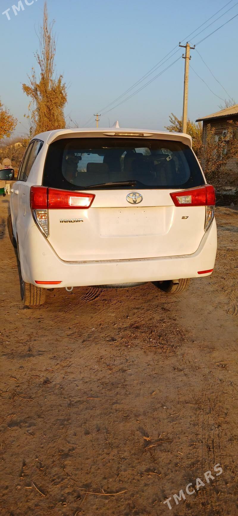 Toyota Innova 2021 - 240 000 TMT - Керки - img 3