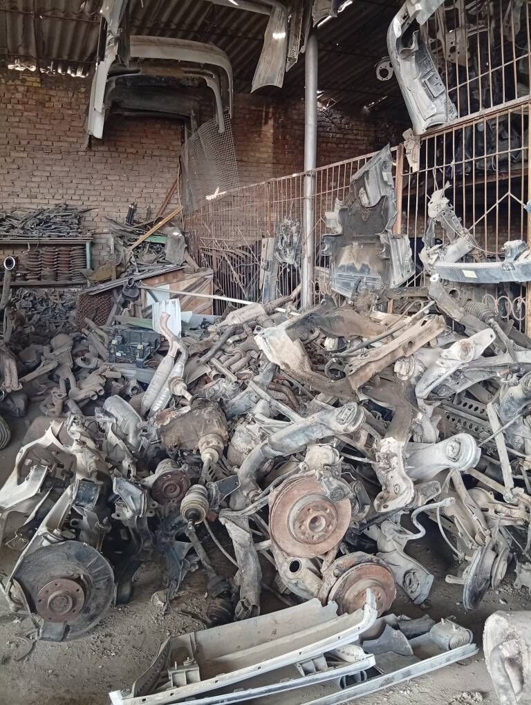 mersedes w BMW angar satlyk 4 000 TMT - Türkmenabat - img 4