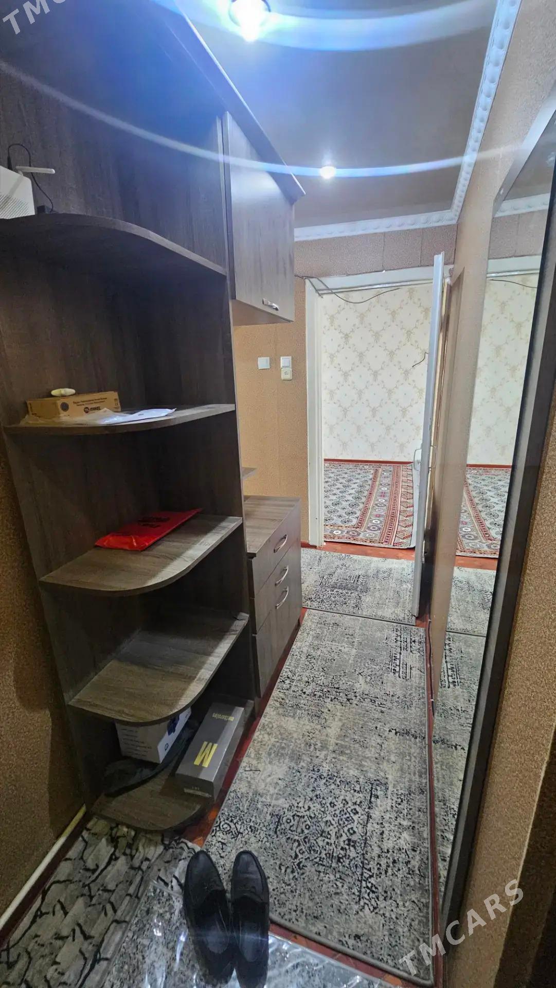 11 микр 4этаж  1 ком - 11 мкр - img 5