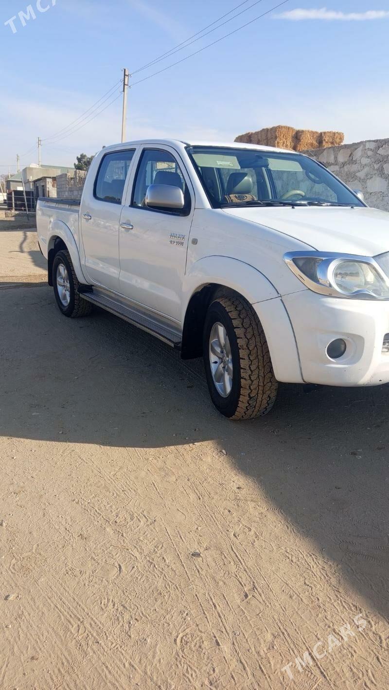 Toyota Hilux 2008 - 340 000 TMT - Jebel - img 4
