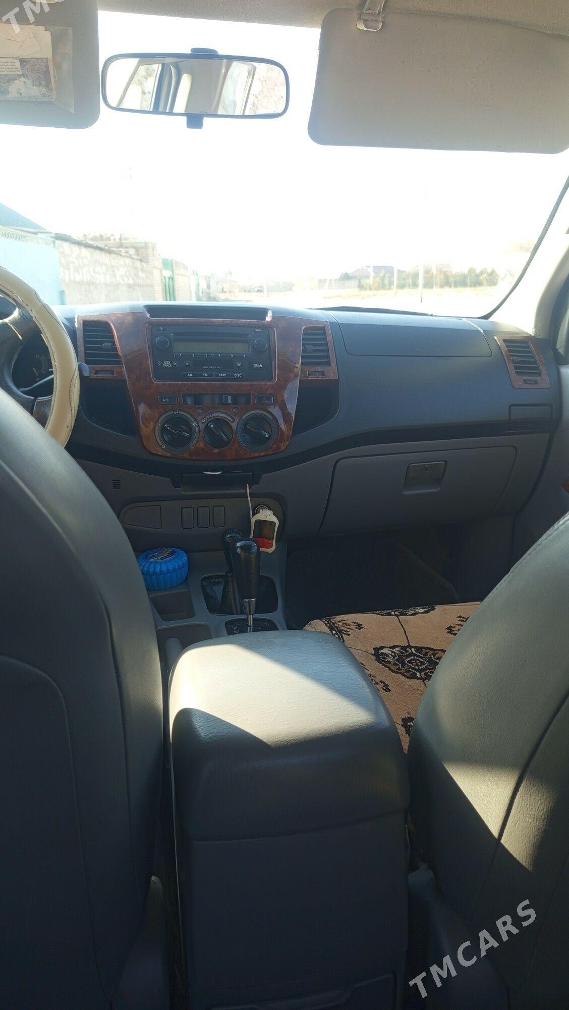 Toyota Hilux 2008 - 340 000 TMT - Jebel - img 3