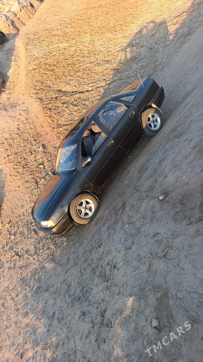 Opel Vectra 1992 - 22 000 TMT - Mary - img 2