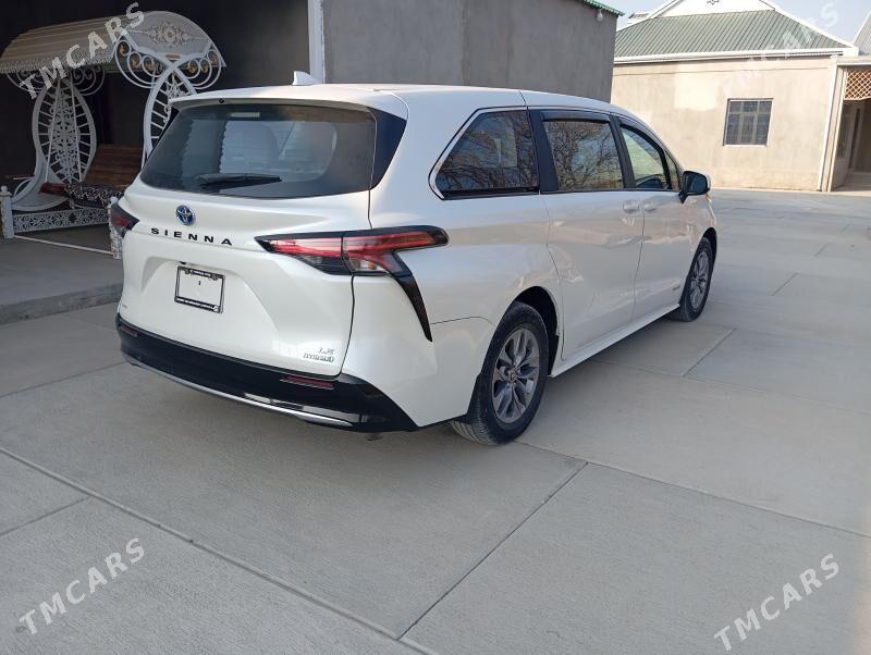 Toyota Sienna 2021 - 465 000 TMT - "Altyn Asyr" Gündogar bazary (Jygyllyk) - img 2