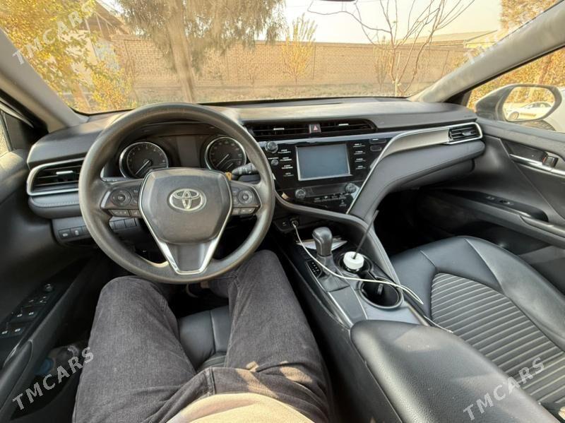 Toyota Camry 2019 - 240 000 TMT - Мары - img 7