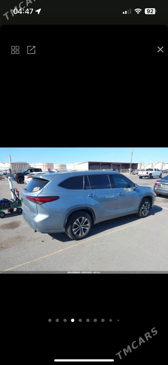 Toyota Highlander 2022 - 400 000 TMT - Мары - img 4
