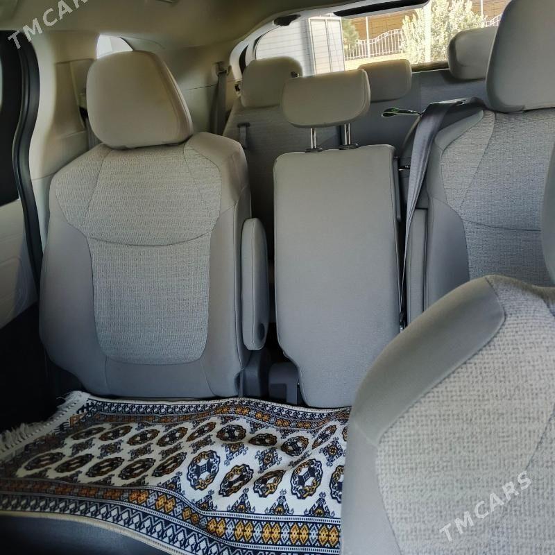Toyota Sienna 2022 - 445 000 TMT - Халач - img 6