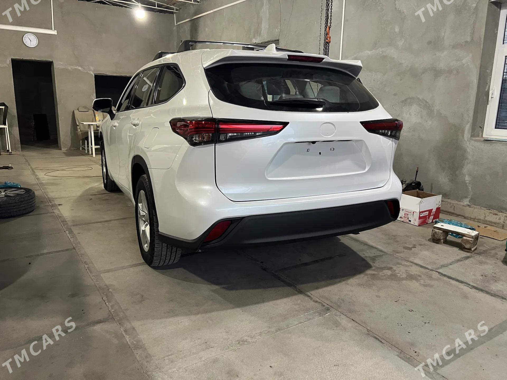 Toyota Highlander 2022 - 400 000 TMT - Мары - img 1