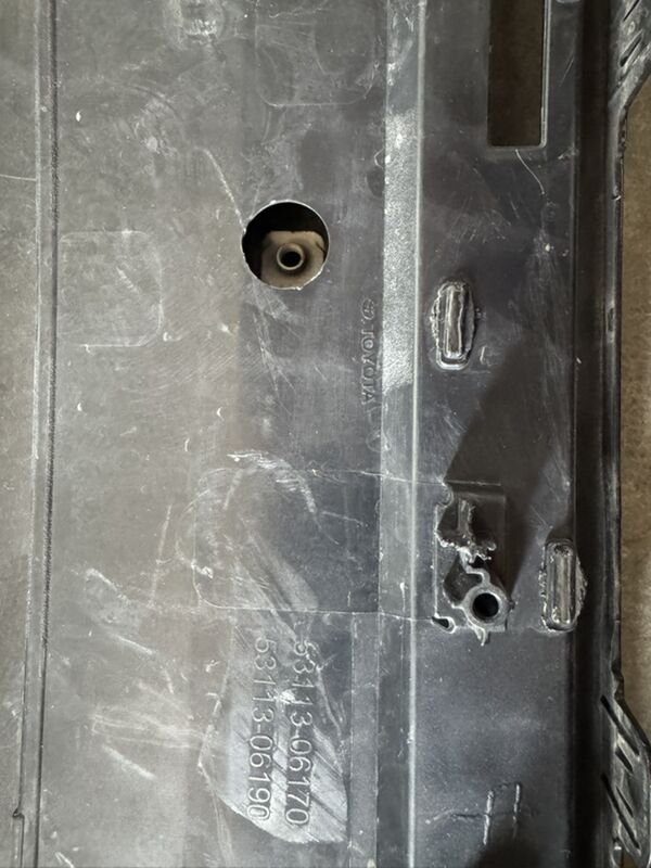 Camry 2021 oblicowka 2 000 TMT - Mary - img 4