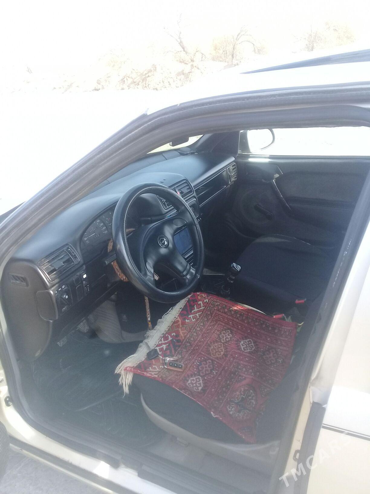 Opel Vectra 1990 - 36 000 TMT - Dänew - img 6