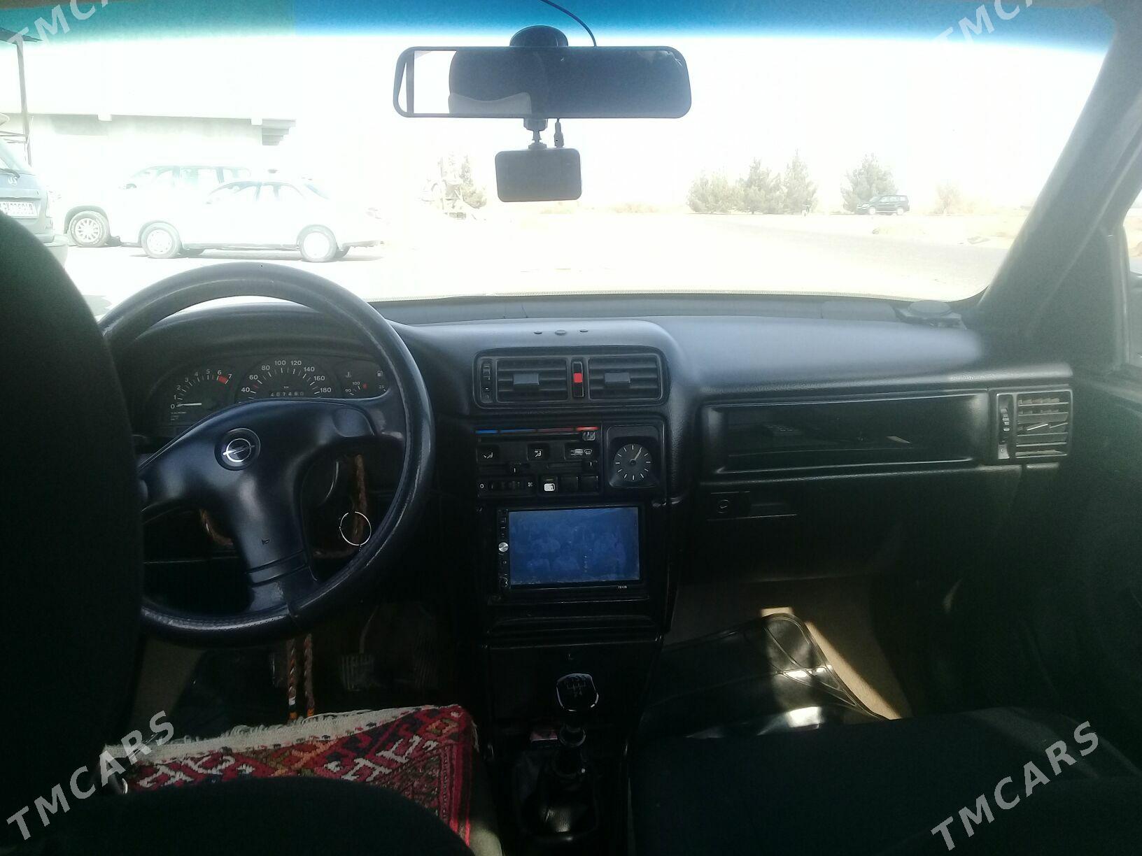 Opel Vectra 1990 - 36 000 TMT - Dänew - img 7