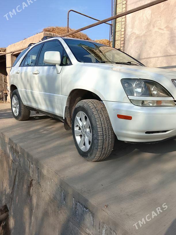 Lexus RX 300 1999 - 220 000 TMT - Гурбансолтан Едже - img 3