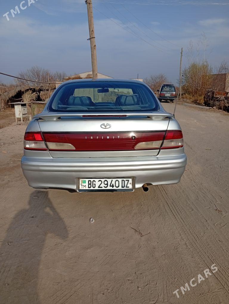 Infiniti I30 1998 - 50 000 TMT - Губадаг - img 3