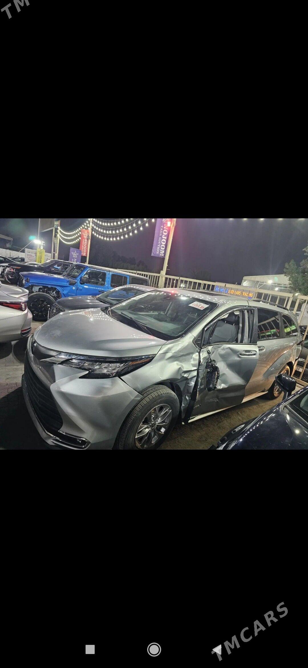 Toyota Sienna 2021 - 490 000 TMT - Дянев - img 7