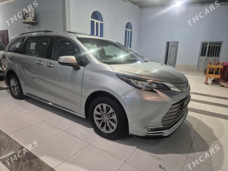 Toyota Sienna 2021 - 490 000 TMT - Дянев - img 1