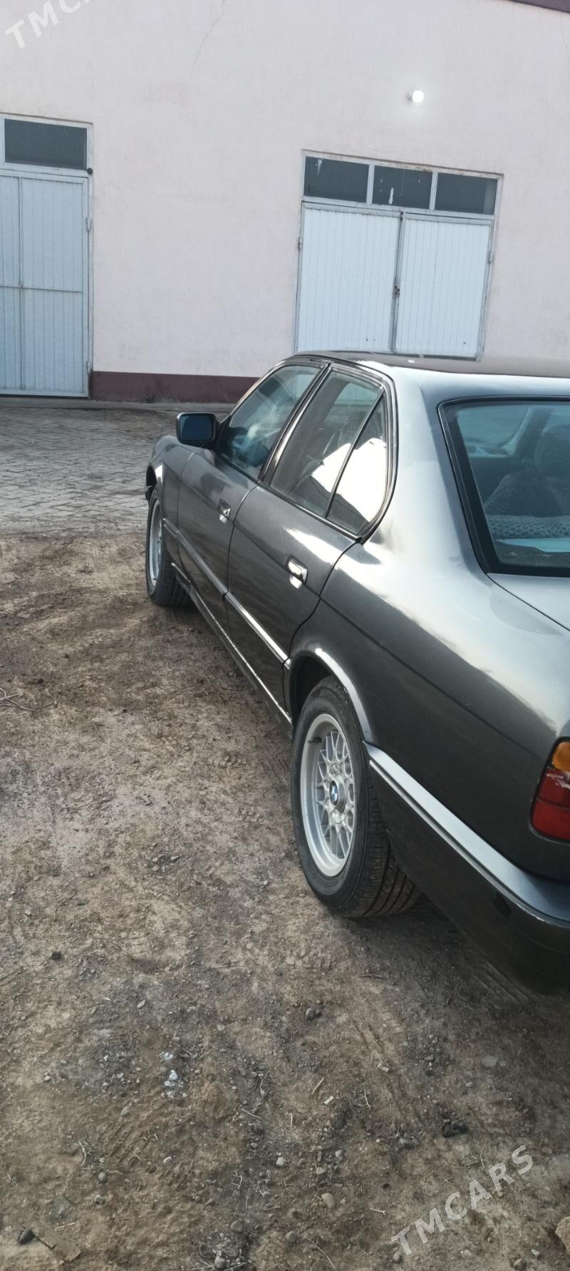 BMW 520 1990 - 48 000 TMT - Байрамали - img 3