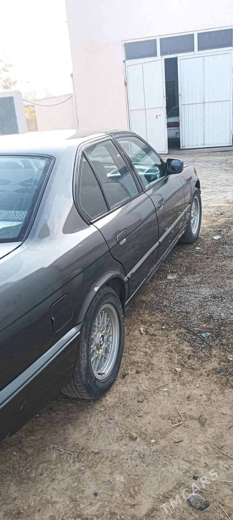 BMW 520 1990 - 48 000 TMT - Байрамали - img 4