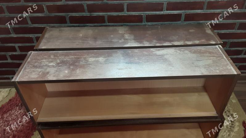 КНИЖНЫЕ ПОЛКИ - Türkmenabat - img 3