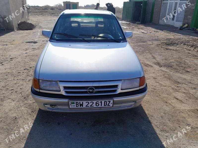 Opel Astra 1992 - 32 000 TMT - Рухубелентский этрап - img 2