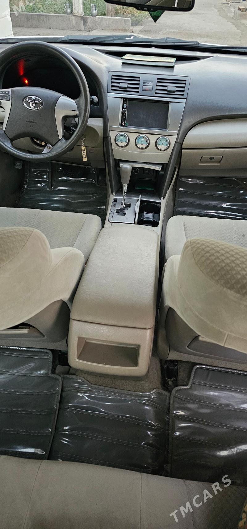 Toyota Camry 2007 - 170 000 TMT - 8 mkr - img 2