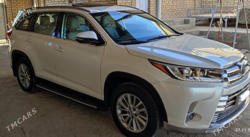 Toyota Highlander 2019 - 450 000 TMT - Мары - img 8