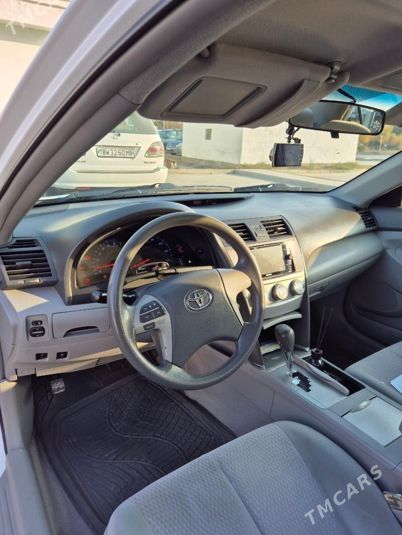 Toyota Camry 2010 - 210 000 TMT - Мары - img 4