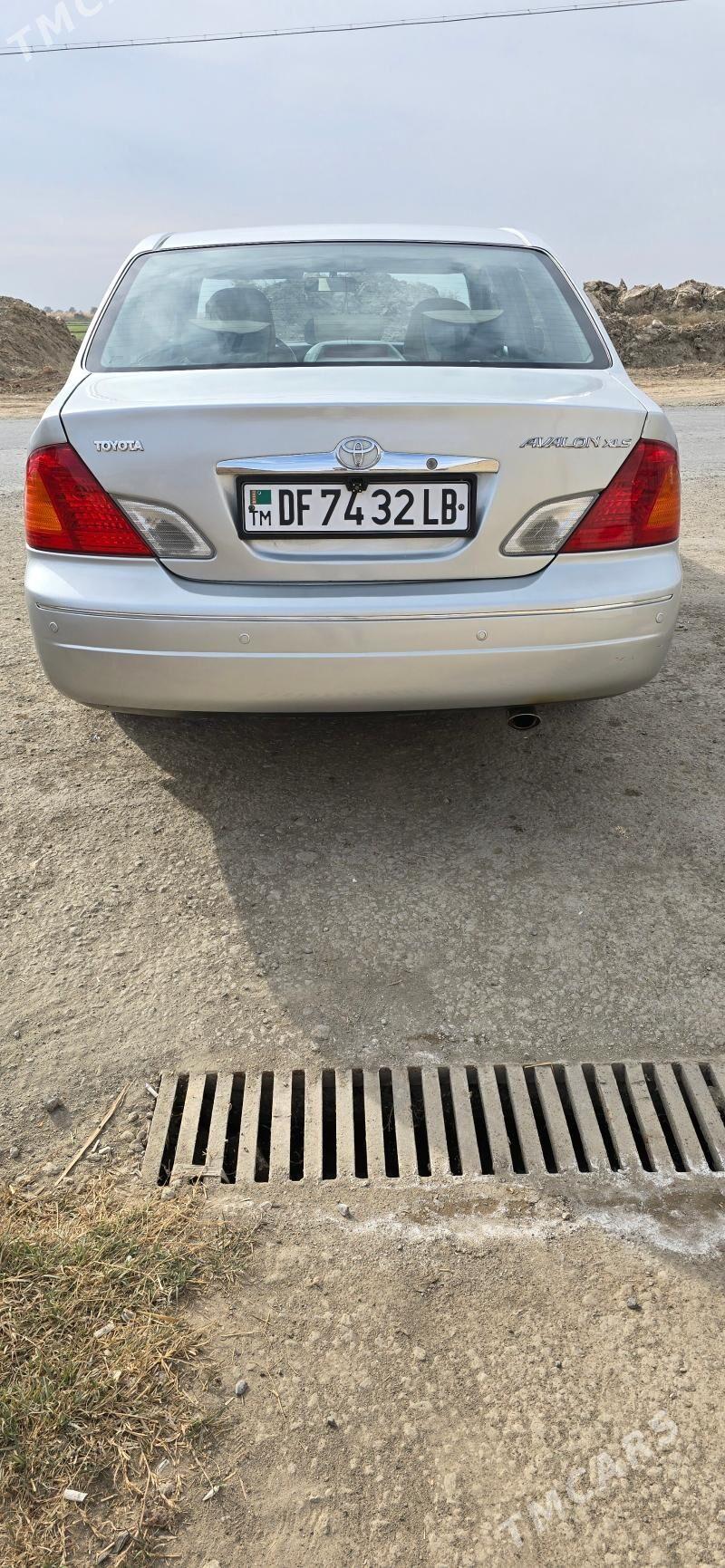 Toyota Avalon 2001 - 165 000 TMT - Сакар - img 4