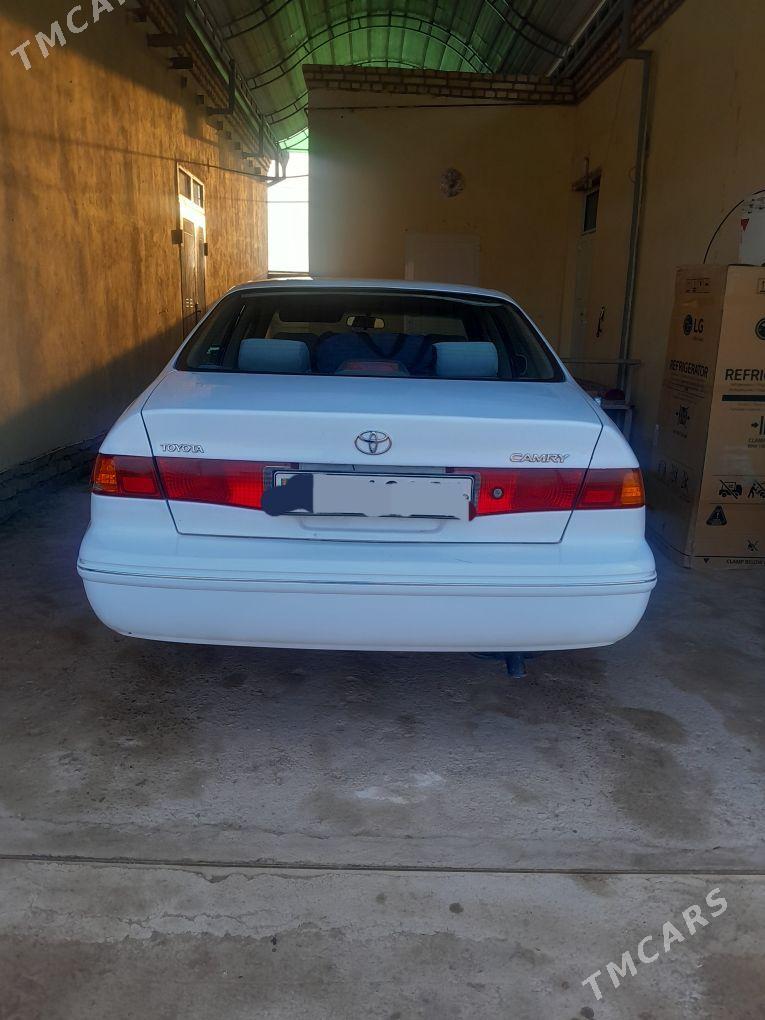 Toyota Camry 2000 - 128 000 TMT - Гороглы (Тагта) - img 2