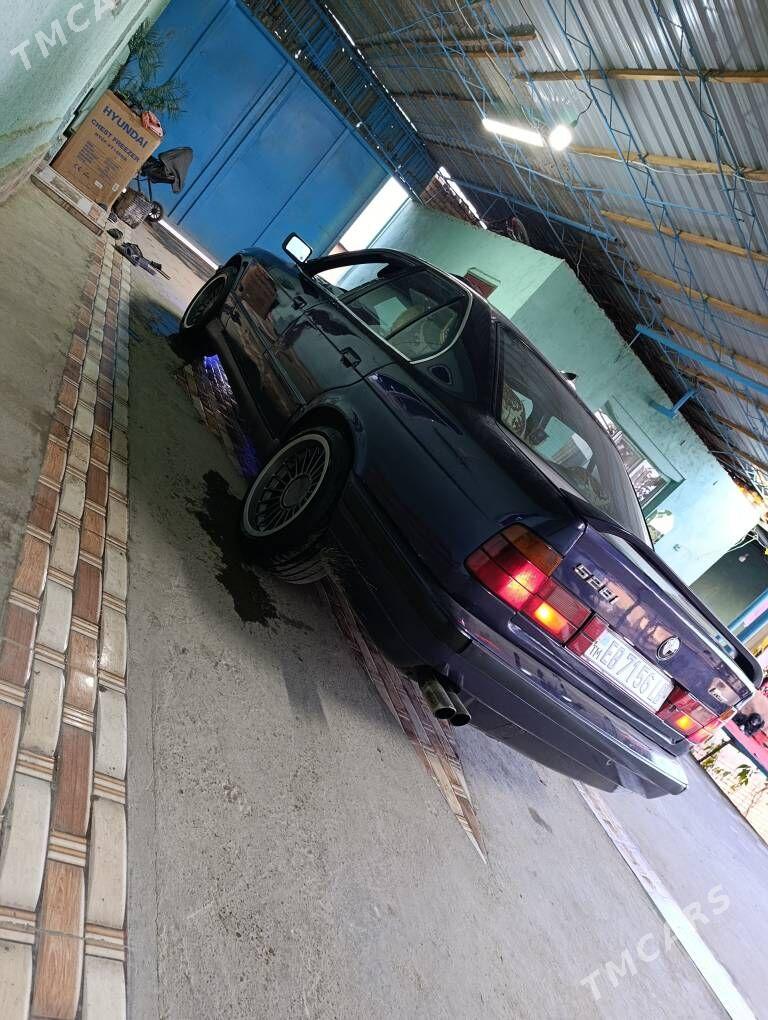 BMW 525 1989 - 65 000 TMT - Çärjew - img 4