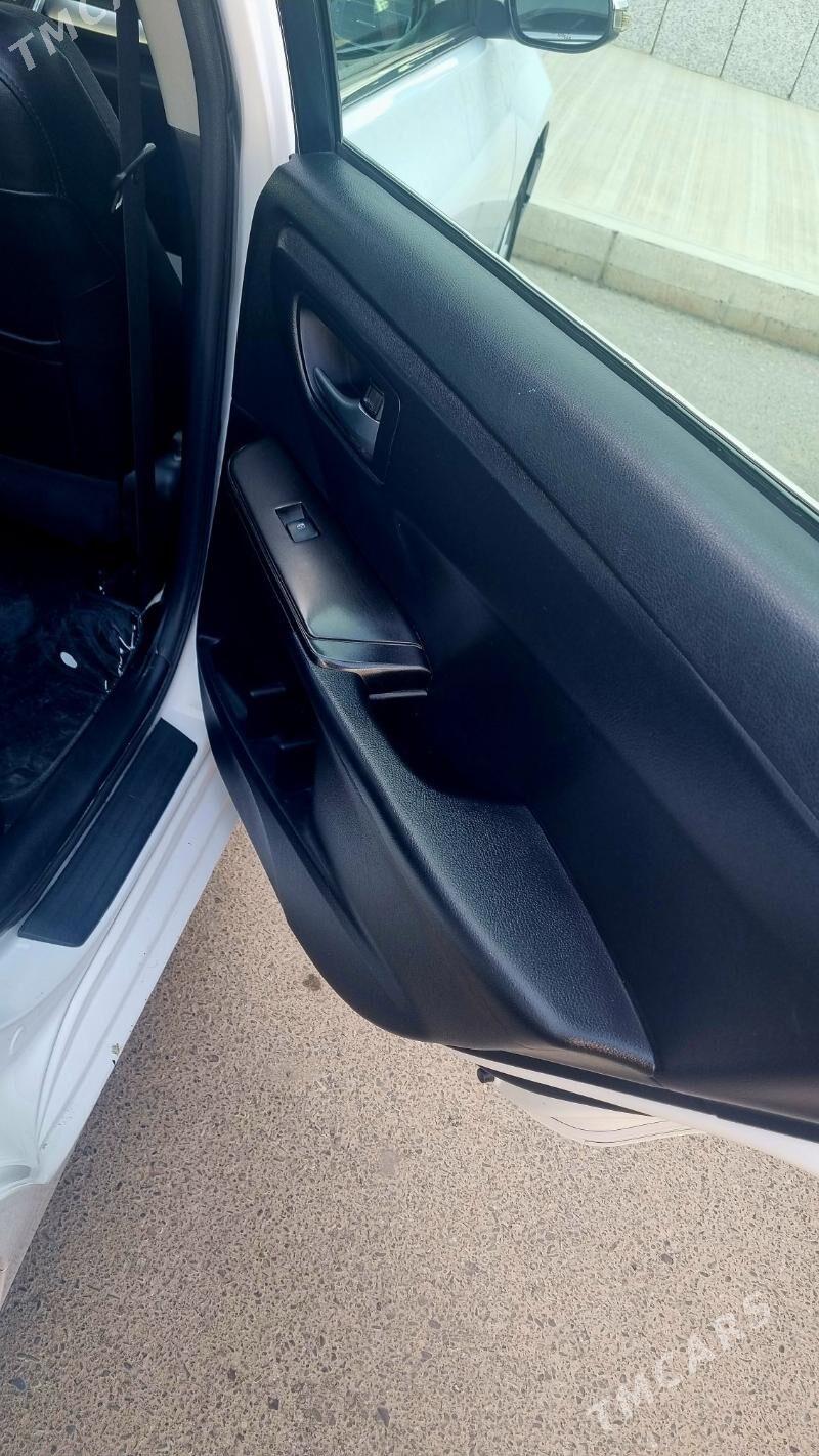 Toyota Camry 2017 - 285 000 TMT - Aşgabat - img 8