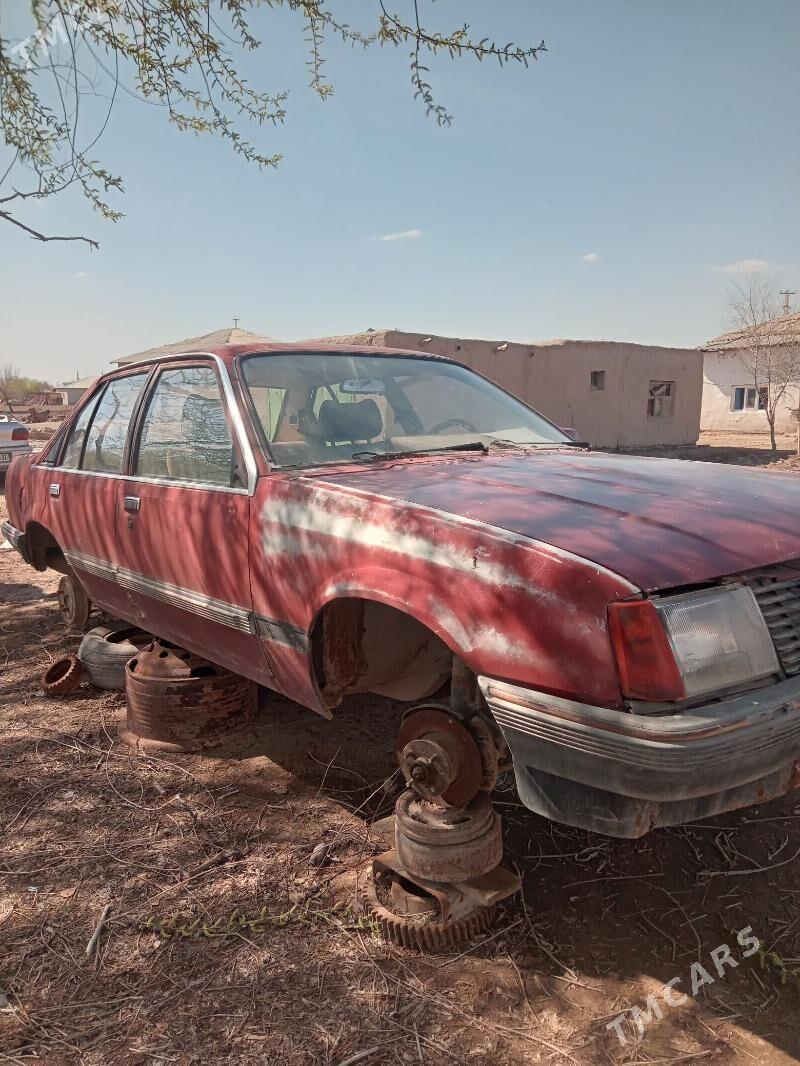Opel Omega 1987 - 7 000 TMT - Болдумсаз - img 3