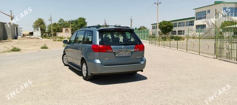 Toyota Sienna 2004 - 210 000 TMT - Halaç - img 3