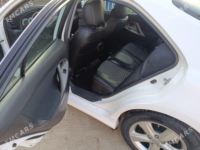 Toyota Camry 2010 - 250 000 TMT - Baýramaly - img 8