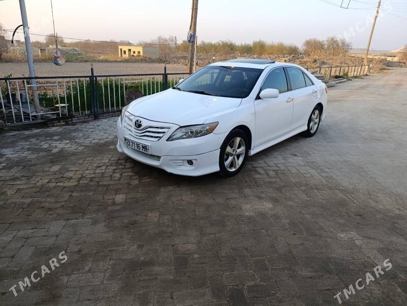 Toyota Camry 2010 - 250 000 TMT - Baýramaly - img 6
