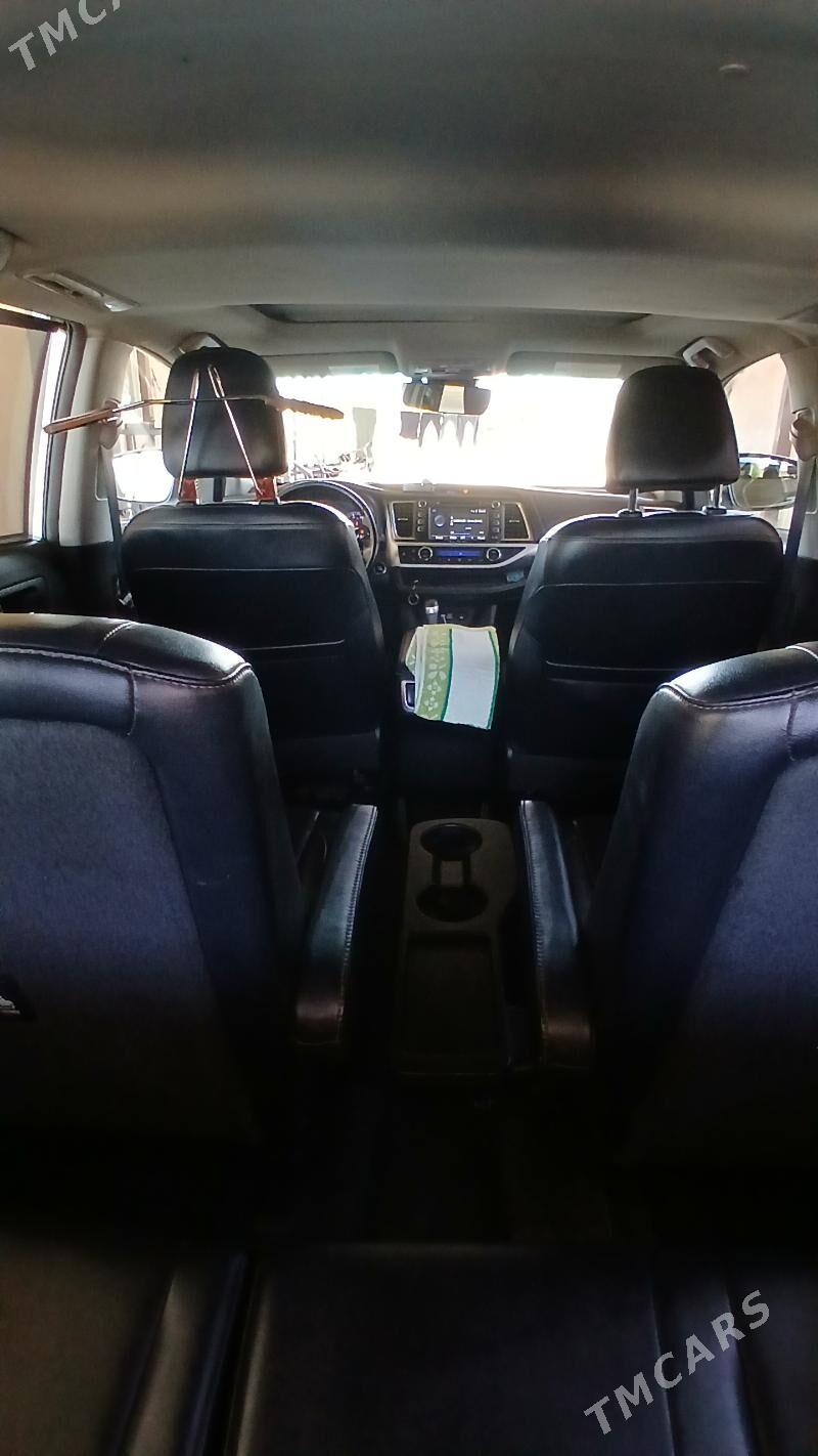 Toyota Highlander 2018 - 370 000 TMT - Мары - img 2