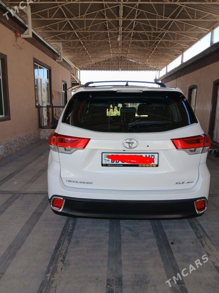 Toyota Highlander 2018 - 370 000 TMT - Мары - img 4