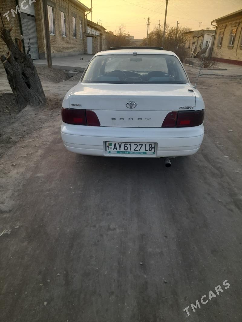 Toyota Camry 1994 - 90 000 TMT - Сакар - img 3