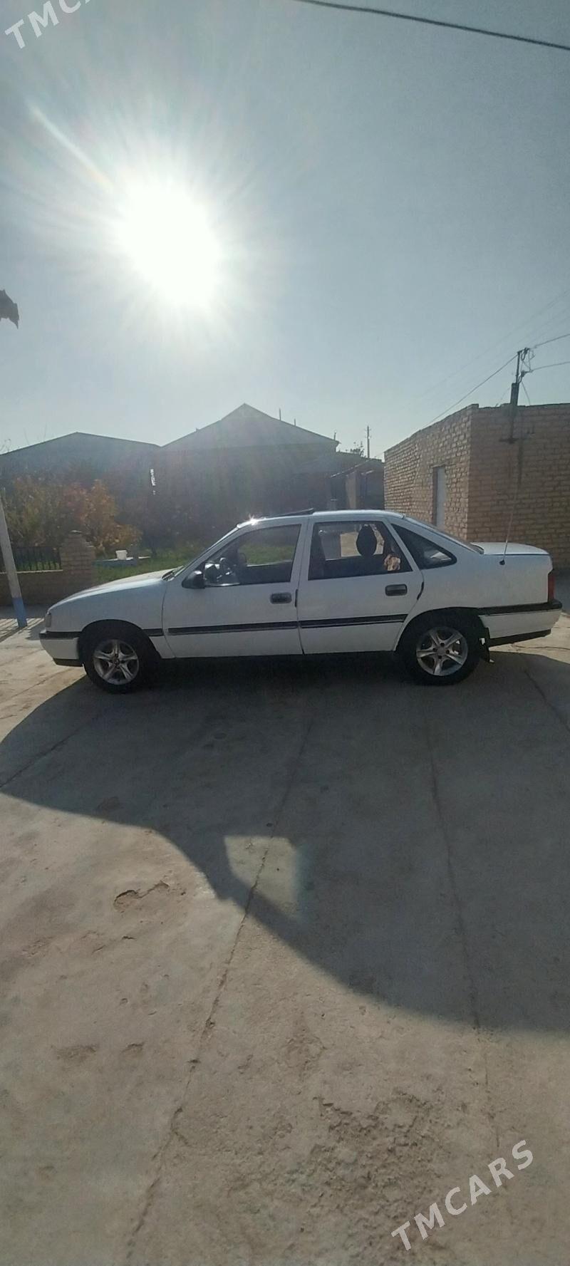 Opel Vectra 1992 - 30 000 TMT - Мары - img 5