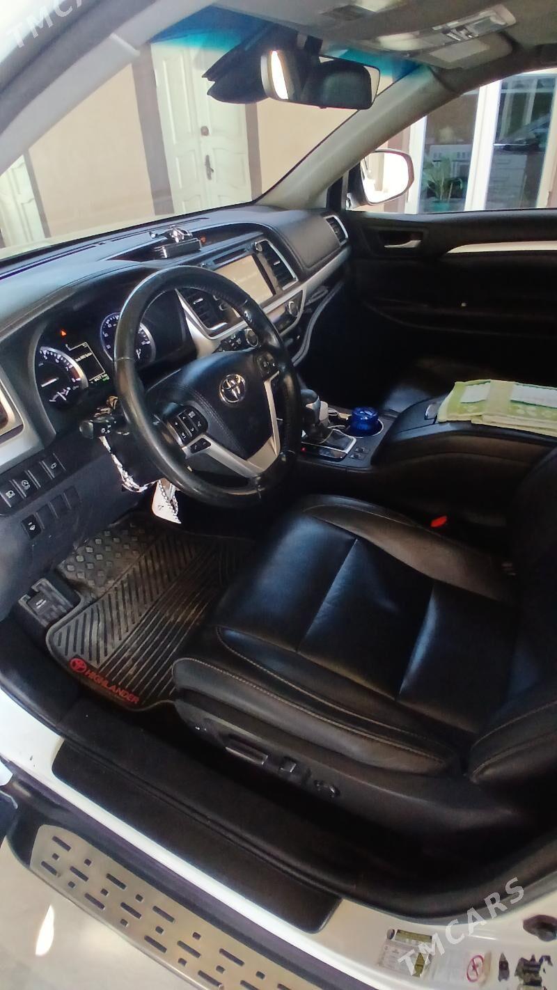 Toyota Highlander 2018 - 370 000 TMT - Мары - img 8