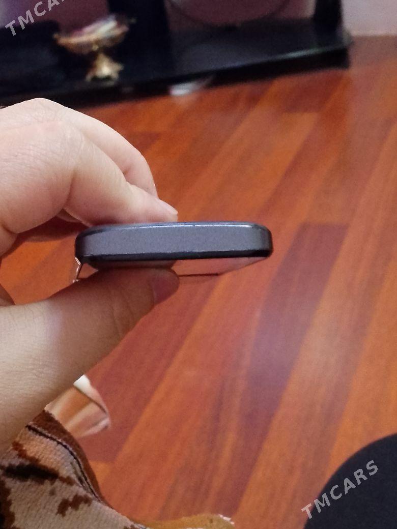 prastoy telefon - 5 мкр - img 3