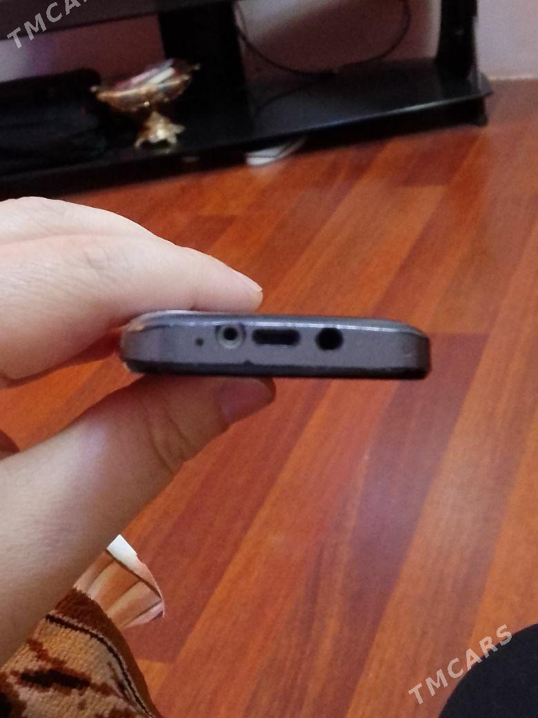 prastoy telefon - 5 мкр - img 4