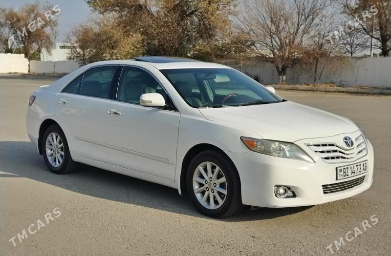 Toyota Camry 2010 - 250 000 TMT - Бедев - img 2